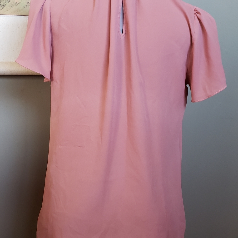 Small pink rose and olive blouse - Picture 8 of 9